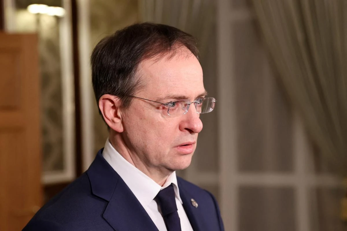 Хронологія 21-го пакета санкцій ЄС: від рішення до включення Мединського