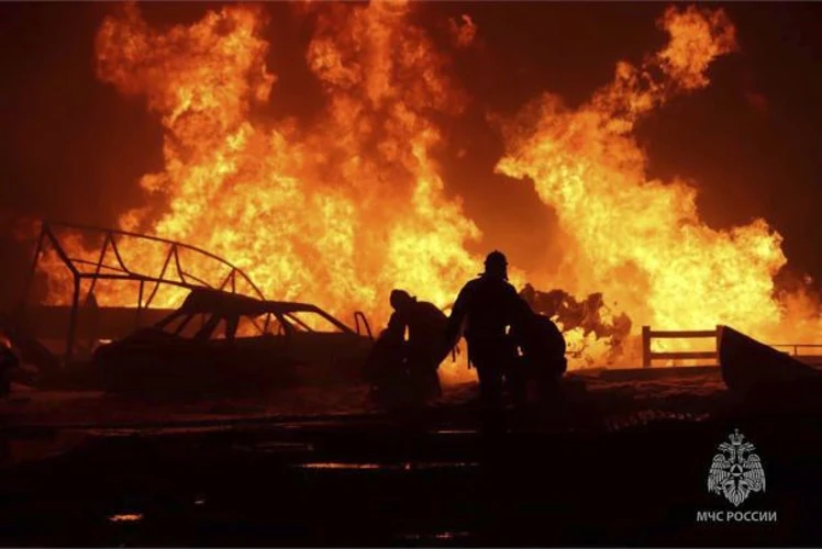 Хроніка нічних вибухів у Криму 24 липня: від перших повідомлень до підтвердження Wildberries
