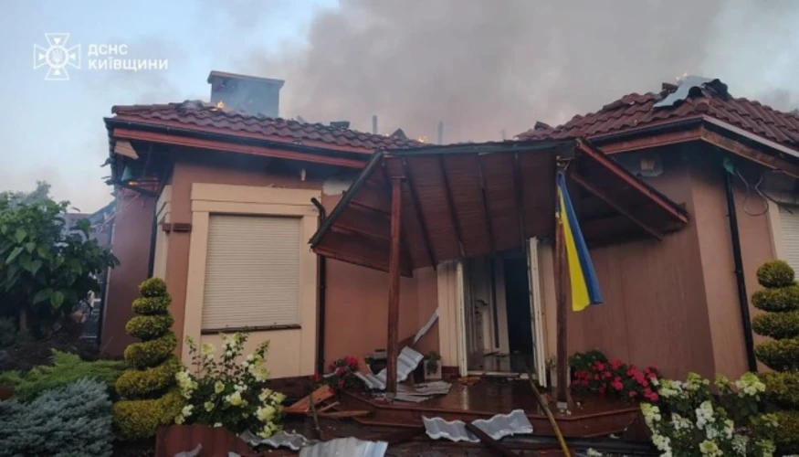 Ранковий удар по Київщині 22 липня: п’ятеро постраждалих у Чайках, пошкодження у двох районах