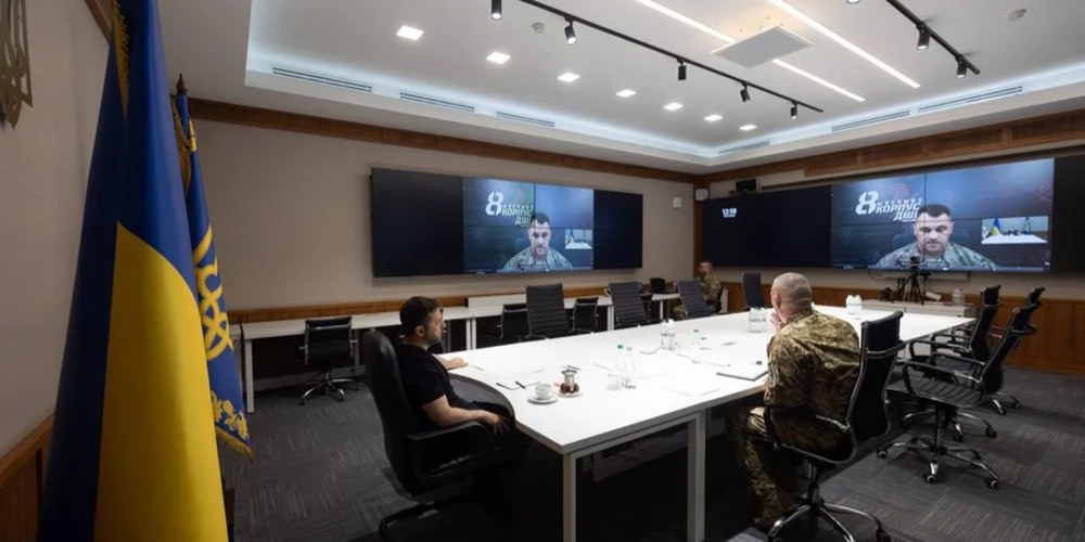 Зеленський після наради з командирами корпусів заявив: «Будемо забезпечувати результати»